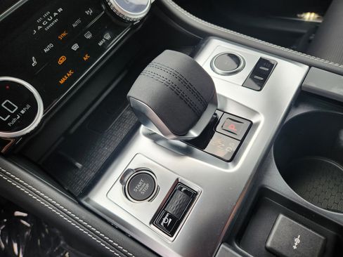 New 2026 Jaguar F-PACE R-Dynamic S image 10