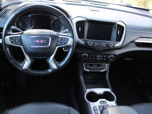 Used 2022 GMC Terrain Denali w/ Denali Premium Package image 11