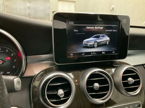 Used 2017 Mercedes-Benz C 300 C 300 4MATIC Sedan 4D image 19