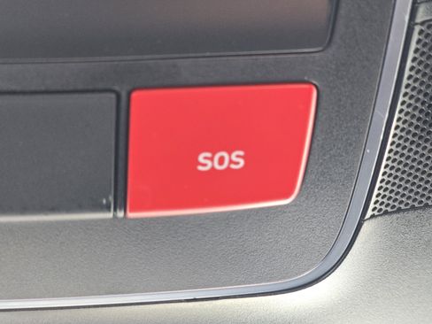 Used 2024 Hyundai Santa Cruz SEL image 25