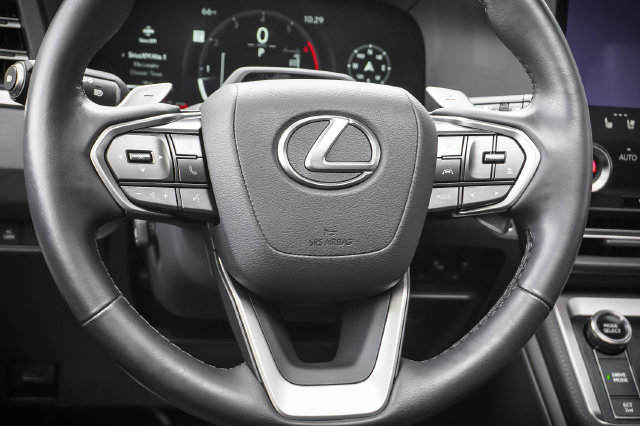 Used 2024 Lexus GX 550 w/ Cold Area Package AWD/4WD image 13
