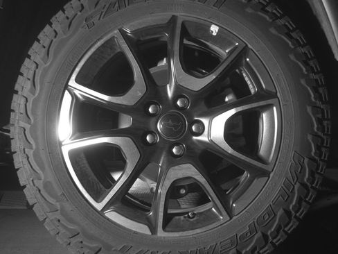 Used 2025 Jeep Compass Trailhawk AWD/4WD image 15