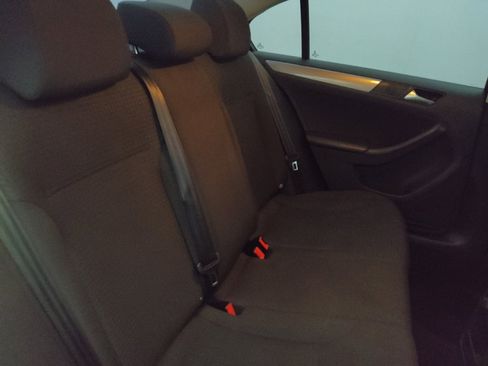 Used 2016 Volkswagen Jetta SE FWD image 19