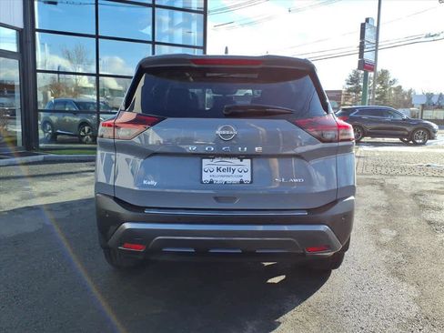 Used 2023 Nissan Rogue SL w/ SL Premium Package image 6