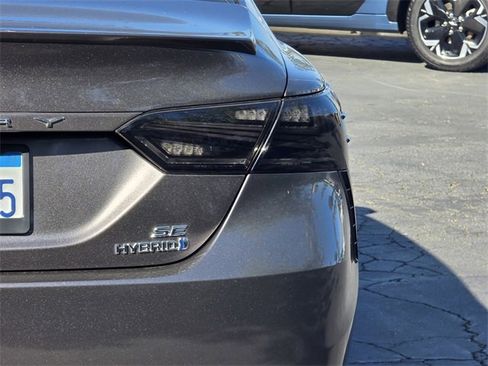 Used 2023 Toyota Camry SE image 8