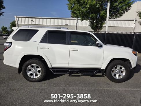 Used 2018 Toyota 4Runner SR5 Premium AWD/4WD image 3