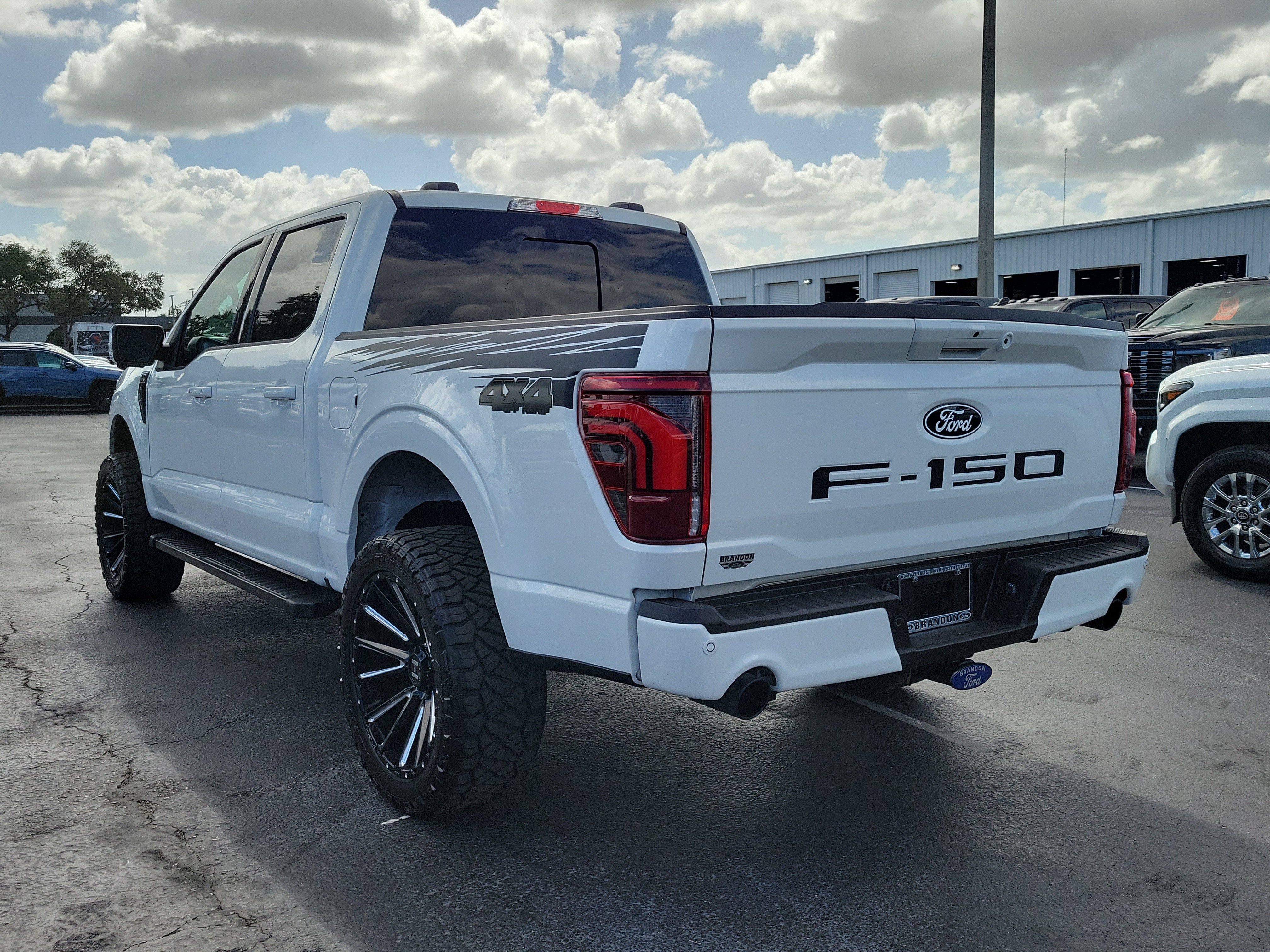 Used 2024 Ford F150 Lariat AWD/4WD image 7