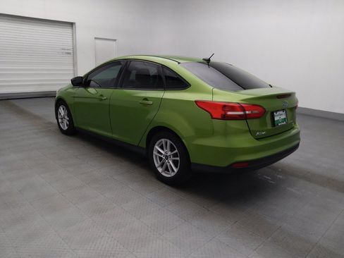 Used 2018 Ford Focus SE FWD image 3