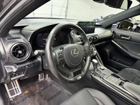 Used 2023 Lexus IS 500 image 17