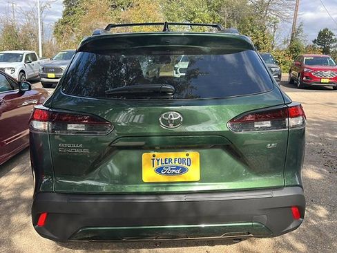 Used 2026 Toyota Corolla Cross LE image 7