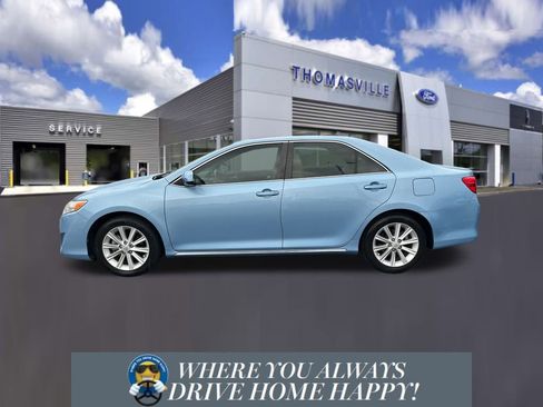 Used 2013 Toyota Camry L image 4