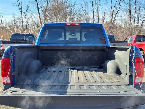 Used 2017 RAM 1500 Classic SLT w/ SLT Plus D￩cor Group image 8