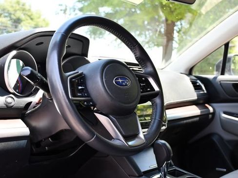 Used 2019 Subaru Outback 2.5i Limited w/ Popular Package #2 AWD/4WD image 12