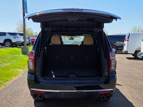 Used 2021 Chevrolet Tahoe Premier w/ Premium Package image 7