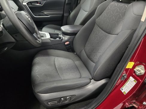 Certified 2020 Toyota RAV4 XLE w/ Convenience Package image 21