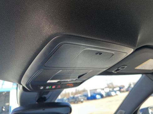 Used 2025 Buick Enclave Preferred image 33