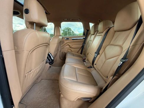 Used 2014 Porsche Cayenne AWD/4WD image 18