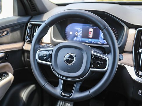 Certified 2026 Volvo XC90 B6 Plus w/ Protection Package Premier AWD/4WD image 17
