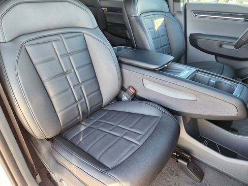 New 2026 Kia EV9 Land image 13