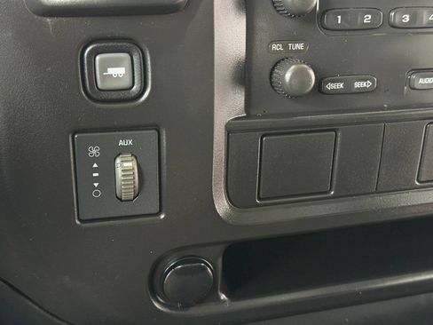Used 2004 Chevrolet Express 3500 w/ School Bus Package RWD image 57