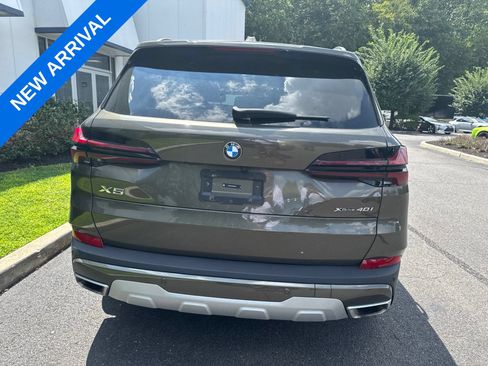 Used 2024 BMW X5 xDrive40i w/ Premium Package AWD/4WD image 3