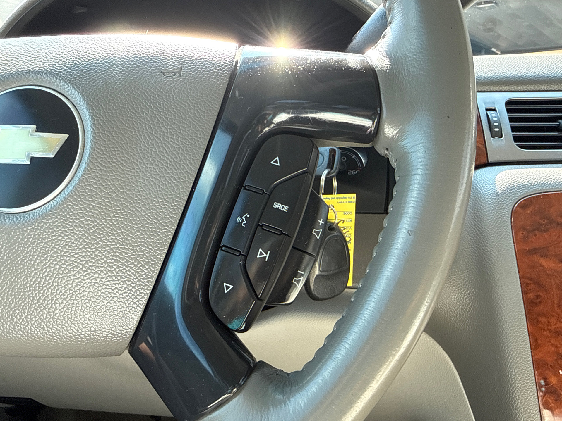 Used 2007 Chevrolet Suburban LT w/ 1LT Special Edition RWD image 28