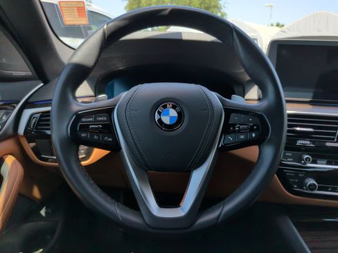 Used 2023 BMW 530i w/ Premium Package RWD image 21