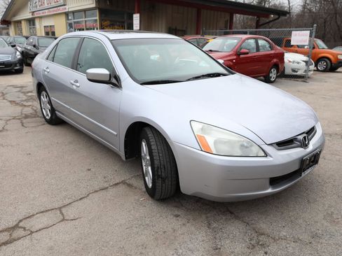 Used 2004 Honda Accord EX image 4