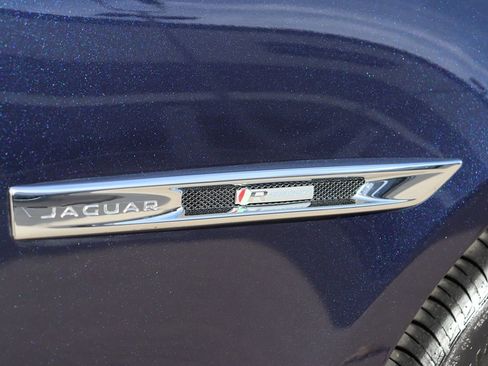 Used 2016 Jaguar XJ R-Sport image 5