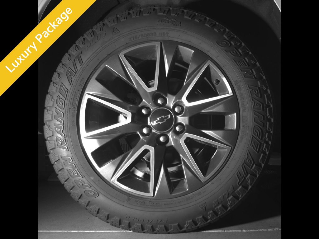 Used 2023 Chevrolet Tahoe Z71 w/ Luxury Package AWD/4WD image 13