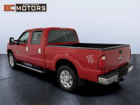 Used 2013 Ford F250 Lariat w/ Lariat Chrome Pkg image 4