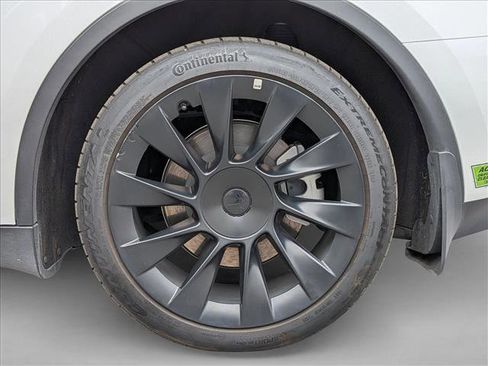 Used 2023 Tesla Model Y Long Range AWD/4WD image 24