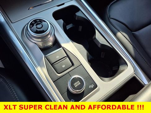 Used 2022 Ford Explorer XLT w/ Equipment Group 202A image 14