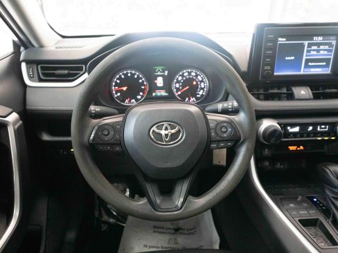 Used 2019 Toyota RAV4 LE w/ Carpet Mat Package FWD image 21