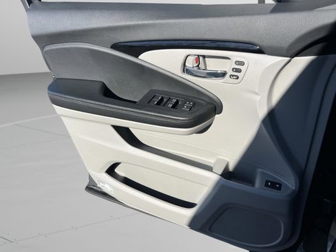 Used 2021 Honda Pilot Touring image 23