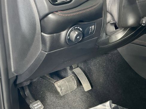 Used 2022 Dodge Durango R/T w/ Blacktop Package image 10