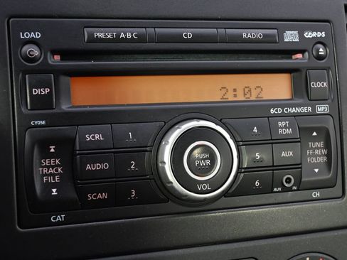 Used 2008 Nissan Versa Hatchback w/ Convenience Pkg FWD image 26