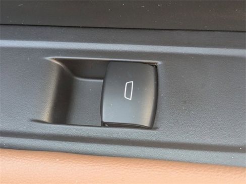 Used 2024 GMC Canyon AT4 image 32