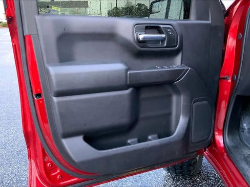 Used 2021 Chevrolet Silverado 1500 Custom image 19