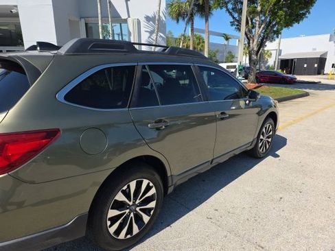 Used 2017 Subaru Outback 2.5i Limited AWD/4WD image 4