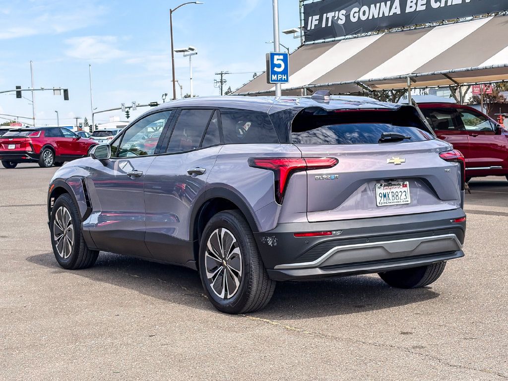 Used 2024 Chevrolet Blazer EV LT AWD/4WD image 2