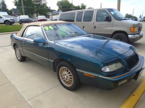 Used 1994 Chrysler LeBaron GTC FWD image 7