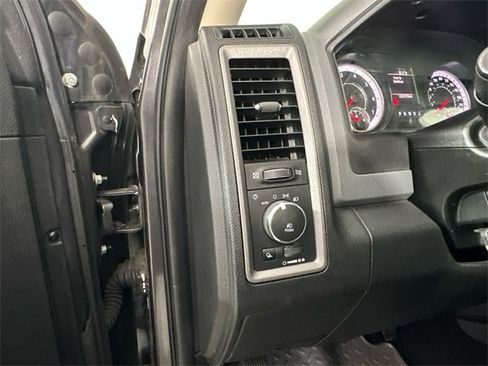 Used 2017 RAM 1500 Express image 20