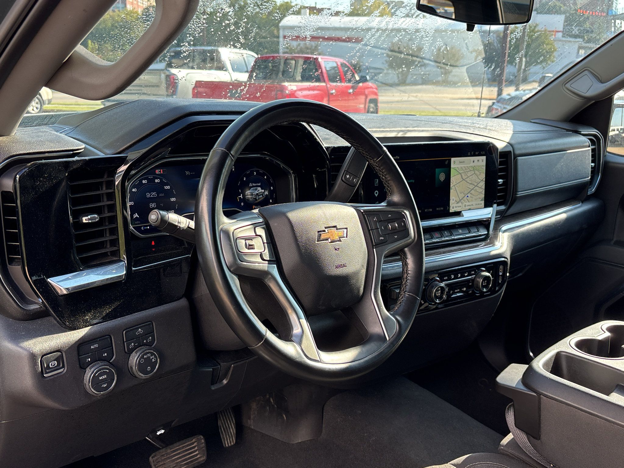 Used 2025 Chevrolet Silverado 1500 LT AWD/4WD image 11