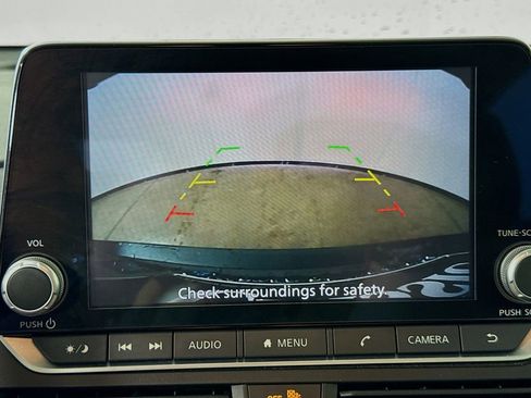 Used 2025 Nissan Altima 2.5 SV image 15