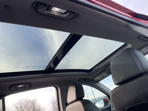 Used 2023 Chevrolet Equinox Premier image 21