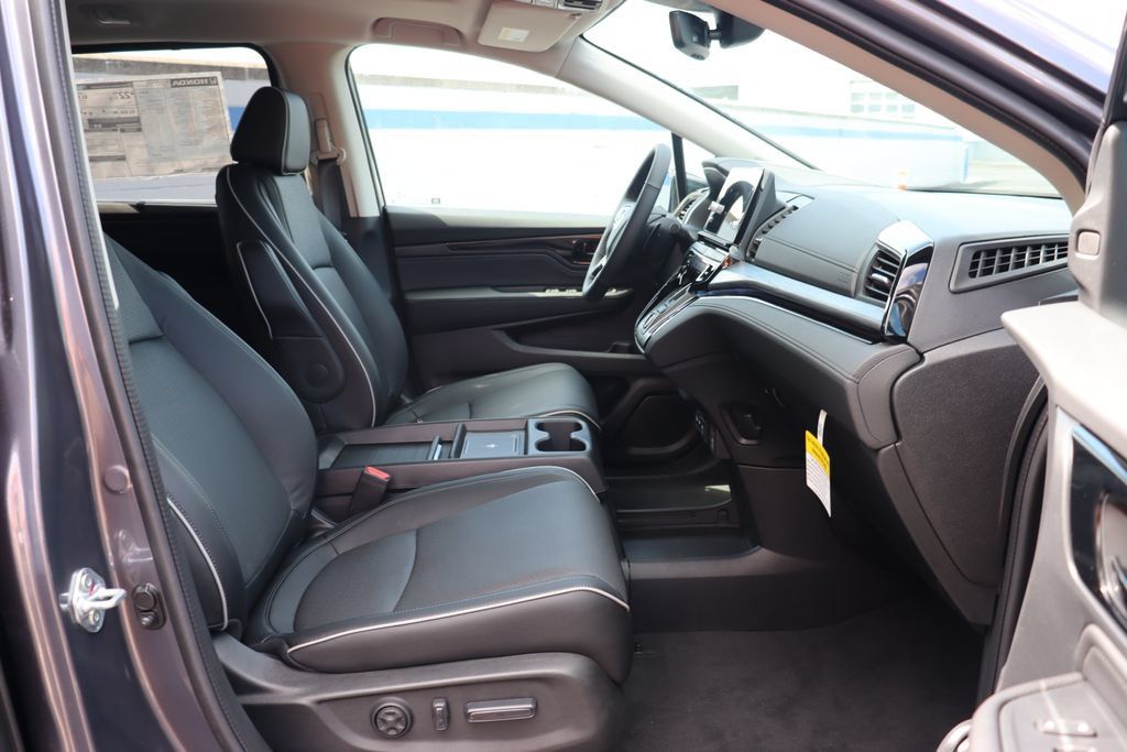 Certified 2026 Honda Odyssey Elite image 22