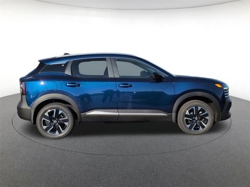 New 2026 Nissan Kicks SV image 4