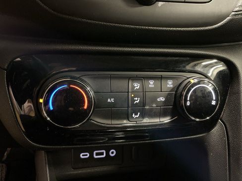 Used 2020 Buick Encore GX Preferred FWD image 20