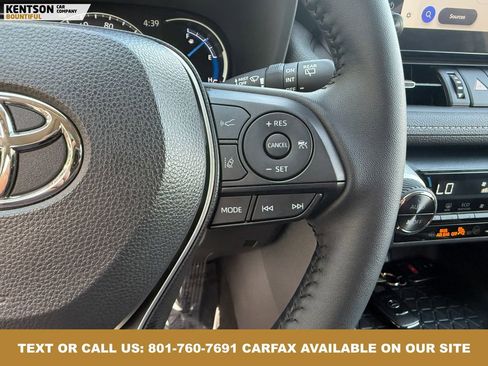 Used 2025 Toyota RAV4 XLE Premium image 18